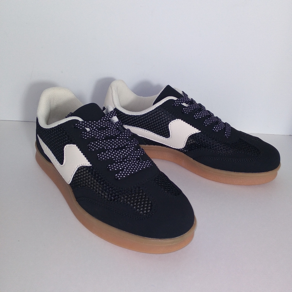 Women's Black and White Low Top Mesh Sneakers
